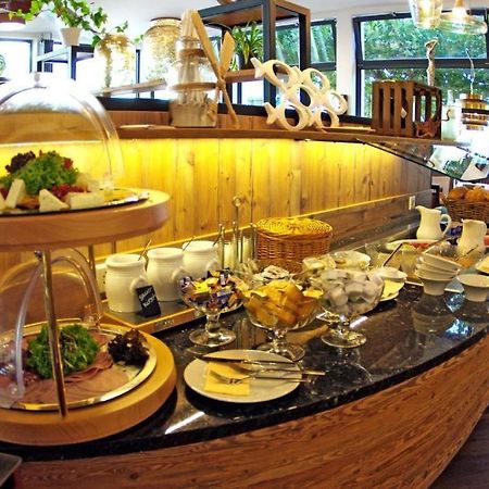 Altes Ruderhaus Hotel วอร์มส์ ภายนอก รูปภาพ